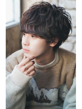 カライング(ing) スーツ短髪ツーブロック束感モテる黒髪シークレットパーマ流行