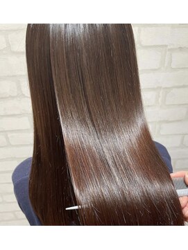 エクラート リラ 立川店(ECLART lilas.) 【ECLART lilas】ダメージレス縮毛矯正 《吉田》