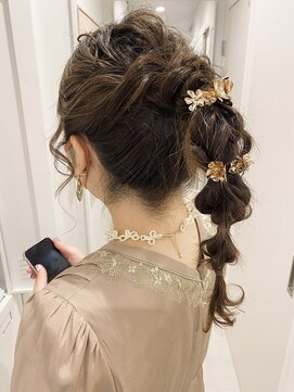 ネリー 銀座(NERIE) ふんわりポニーアレンジ◎【銀座ヘアセット】