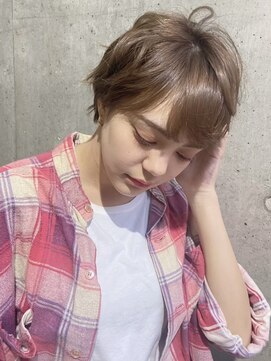 マルツ 銀座(maltu) ショートヘア前髪あり艶髪グレーベージュショートパーマ銀座東京