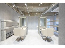 ミニョンエス 阪神西宮店(Mignon S)の雰囲気（セット面になります。４席＋１席個室ご用意させて頂いております）
