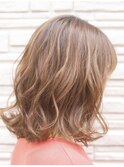 白髪ぼかしハイライトボブ