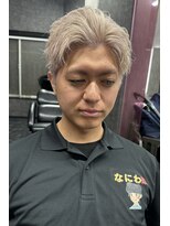 スライバイリアオオサカ(Sly By Ria OSAKA)&nbsp;ホワイトカラー/スパイキーショート/ブリーチ【梅田】【大阪】