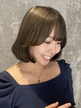 ピークアブー 原宿ハラカド(PEEK-A-BOO) 小顔カット内巻き韓国オリーブベージュブリーチなしダブルカラー