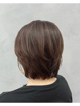 トレドエイト バイ ヘッドライト 横浜店(toledo8 by HEADLIGHT) レイヤーボブ×ファッションカラーで明るい白髪染め