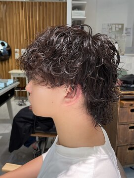 ネオリーブウリ 二子玉川店(Neolive uri) サーフカール刈り上げセンターパートリバースセンターパート