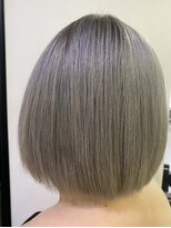 アリエル セバスチャン&nbsp;グレージュカラー