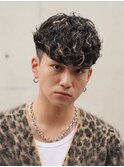 渋谷スペインカールメンズパーマフェードマッシュ刈り上げ20代