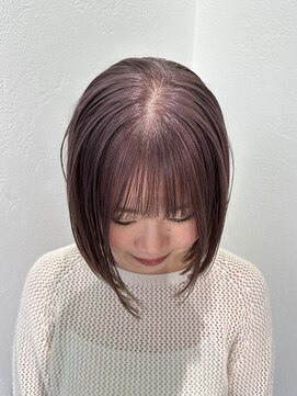 ラベンダーベージュ&ぱつっとボブ