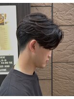 ハレケルーピディア(HAREKE loopidia)&nbsp;フェザーパーマ×センターパート