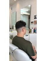 ブリーズ(Breeze)&nbsp;ツーブロックマッシュ刈り上げ黒髪韓国系束感ショートメンズヘア