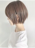 大人ショートボブ　丸みとくびれショート