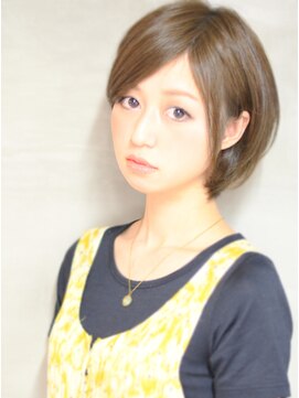 ブレス(Bless) ショートボブ×耳かけ