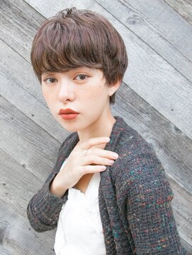 ルティア 池袋(Lutia) えりあしすっきりミニマムショート