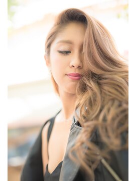 レヴェリー(REVERIE) ハイトーンで大人スタイル