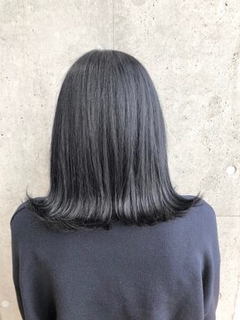 ルート(Route) くすみブルー×外ハネボブショート/30代/40代/50代