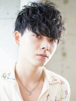 ライラ(Lyla)&nbsp;重め前髪　無造作質感ツイスパ前下がりマッシュ