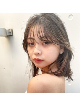 トレワ(trewa) 【札幌大通美容室】ミディアムヘア×シースルーバング