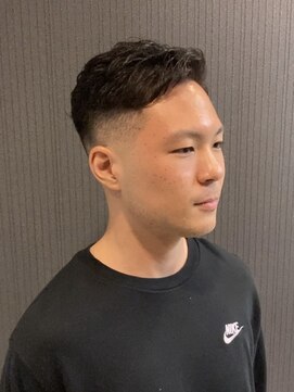 リリー(Lily) フェードスタイル×パーマスタイル【理容室】大森/パーマ/浜松町