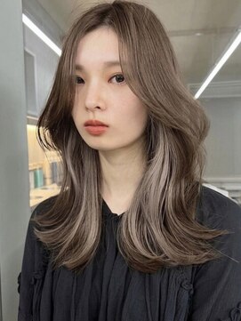 サイン 表参道(SIGN) レイヤーカットイヤリングカラーインナーカラーケアブリーチ