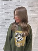 スモーキーベージュ