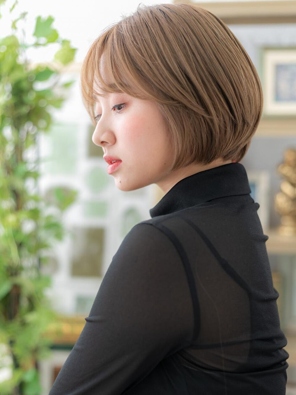 ハイトーンカラー前下がりショートボブTb4志木20代30代40代