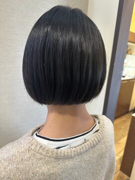 エムウィッシュ(M Wish) ショートボブ/黒髪ボブ/ミニボブ/丸みシルエット/ころんとボブ