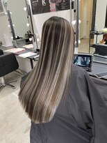 キング 高槻(K!ng)&nbsp;縮毛矯正髪質改善ハイライトレイヤーカット高槻美容室エクステ