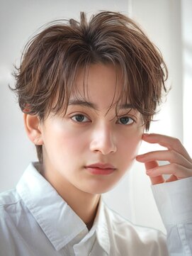 オーシャントーキョー サニー 原宿(OCEAN TOKYO Sunny) コンマフェザーショート