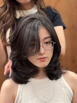 エッセンザ 梅田(ESSENZA)&nbsp;ミディアムレイヤーカット 海外レイヤー