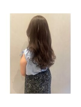 オレロ 国立(olelo) 暗めカラー/グランマッシュ/デザインカラー/フェザーパーマ/国立