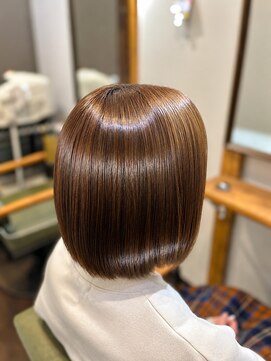 クロム(CHROM) 丸みボブ20代30代40代髪質改善白髪染め入間