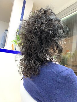 ヘアートーク アイズ(HAIR TALK I's) クセ毛を活かす、<New York Dry Cut>スタイル