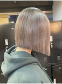 グレージュカラー/切りっぱなしボブ