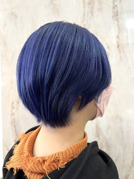 ラビス(Lovis) ミディアム/暗めカラー/デザインカラー/フェイスフレーミング