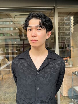 ハマモト パーマ風センター分けメンズショート