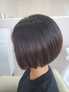 サイレントヘアー(silent hair) 前下がりボブ