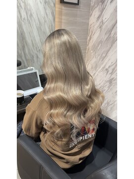 ラピス 大阪アメ村店(Lapis) ホワイトブロンド