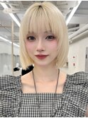 ショートヘア顔周りレイヤーブリーチダブルカラーショートボブ