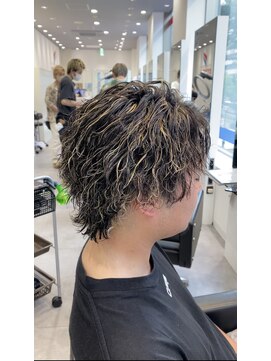 オーシャントーキョー 仙台(OCEAN TOKYO) ハイライト波巻きツイストスパイラルツーブロックメンズパーマ