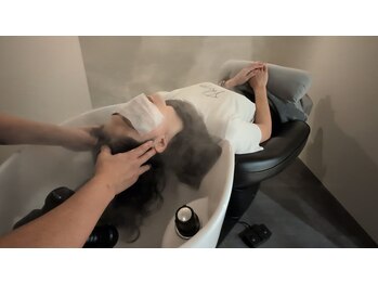 ブローノ(Blono)の写真/マイクロバブルと濃密泡クレンジングで毛穴の汚れごっそり!