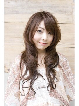 ナナナ パレナ 大津膳所店(nanana parena) シルエットは重めだけど髪の量はやや軽めに【nanana parena】