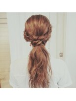 ドロップ(drop)&nbsp;波ウェーブ編み込みラフポニーテール【表参道drop】