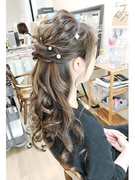 ロカット サロン(Roquat Salon) ゆるふわロングハーフアップアレンジ【ヘアセット 立川/立川南】