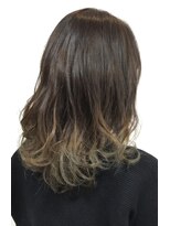 ヴェイスサロン(Vase Salon)&nbsp;刈り上げセンターパートクラゲヘアーオリーブグレー24