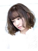 ベージュカールボブ