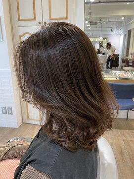 ネオリーブ チロル 横浜西口店(Neolive CiroL.) 顔まわりカット　フェザーバング　大人モテ愛されヘア