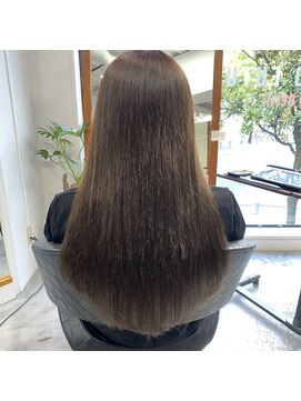 フツーロ 栄(FUTURO) ＃ブラウン＃艶髪