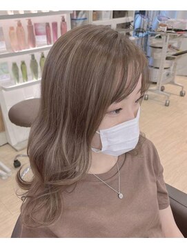 マニス(manis) ロングハイライトプレイングカラー×アッシュオリーブグリーン