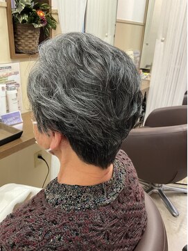 コア フィール ア デイ(COIFFURE A DAY) 【見附今町M3D髪質改善】